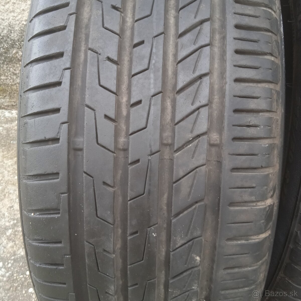 215/50 R17