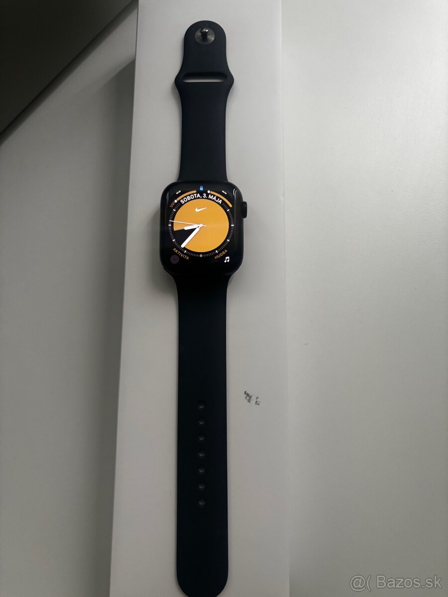 Predám Apple Watch 8 45mm