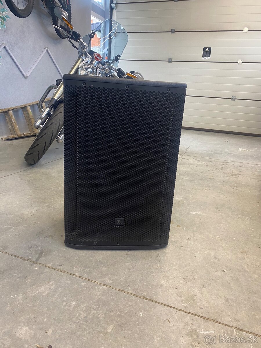 Reproduktor JBL SRX