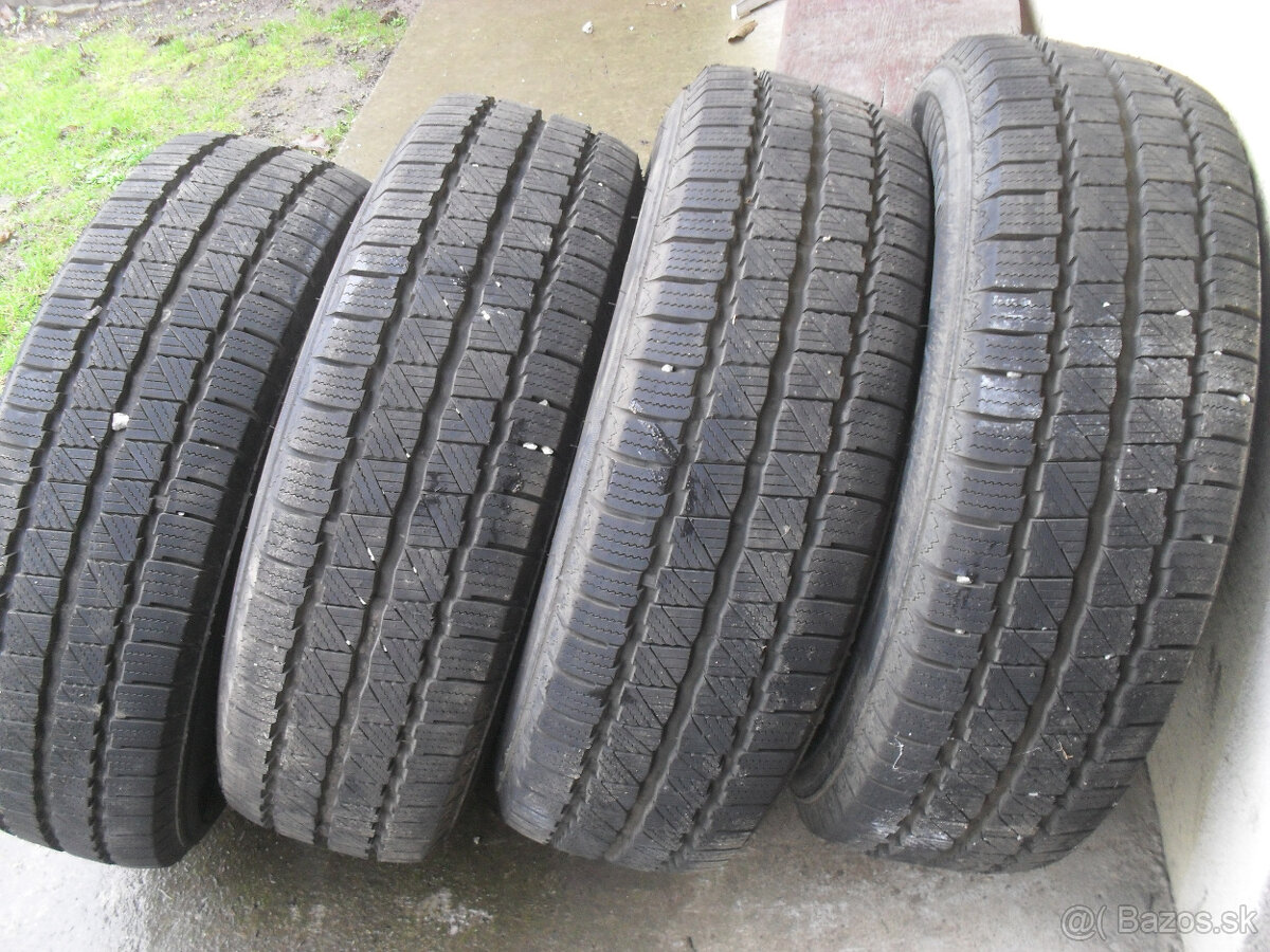 ZIMNÉ 215/70r15C ZEETEC V1000 +disk