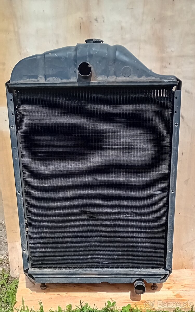 Predám chladič na Zetor UR II