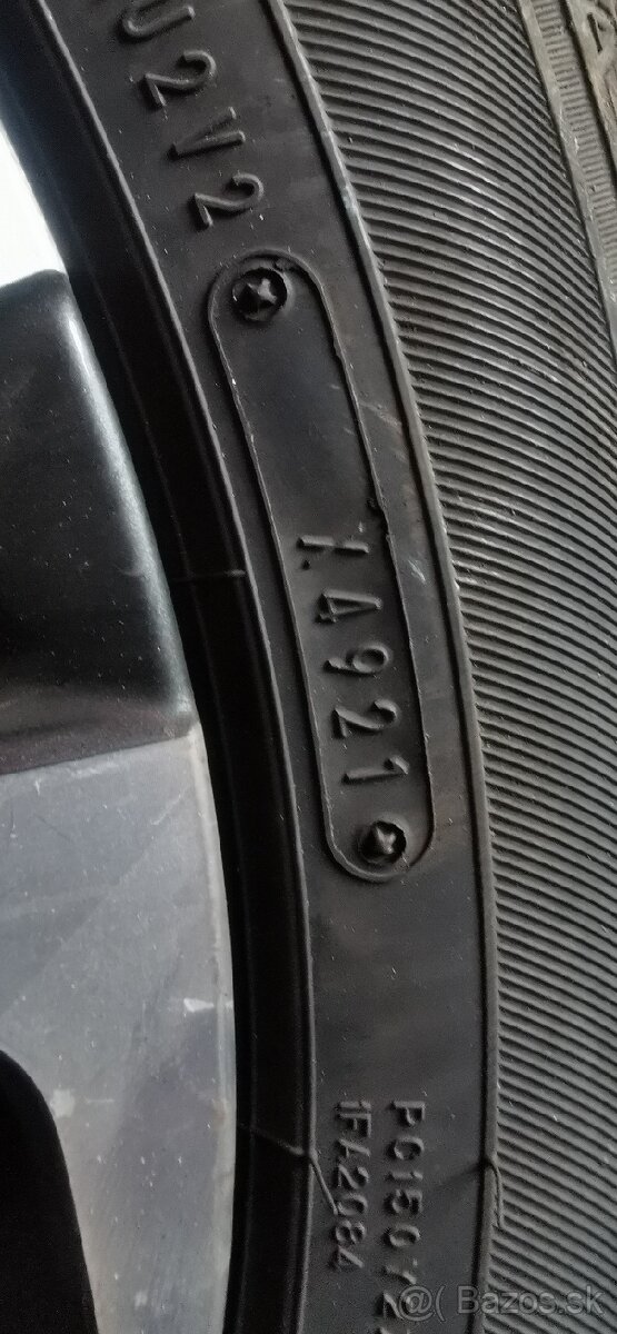 215 50 R18 letné pneumatiky 4x