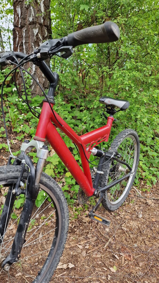 Celoodpruzeny horsky bicykel