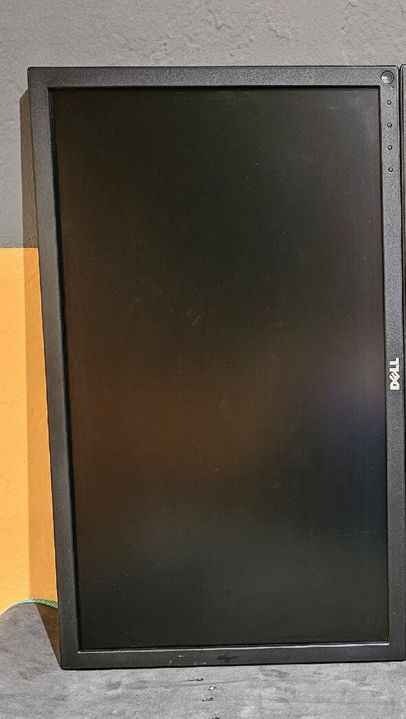 DELL E2216H 2ks