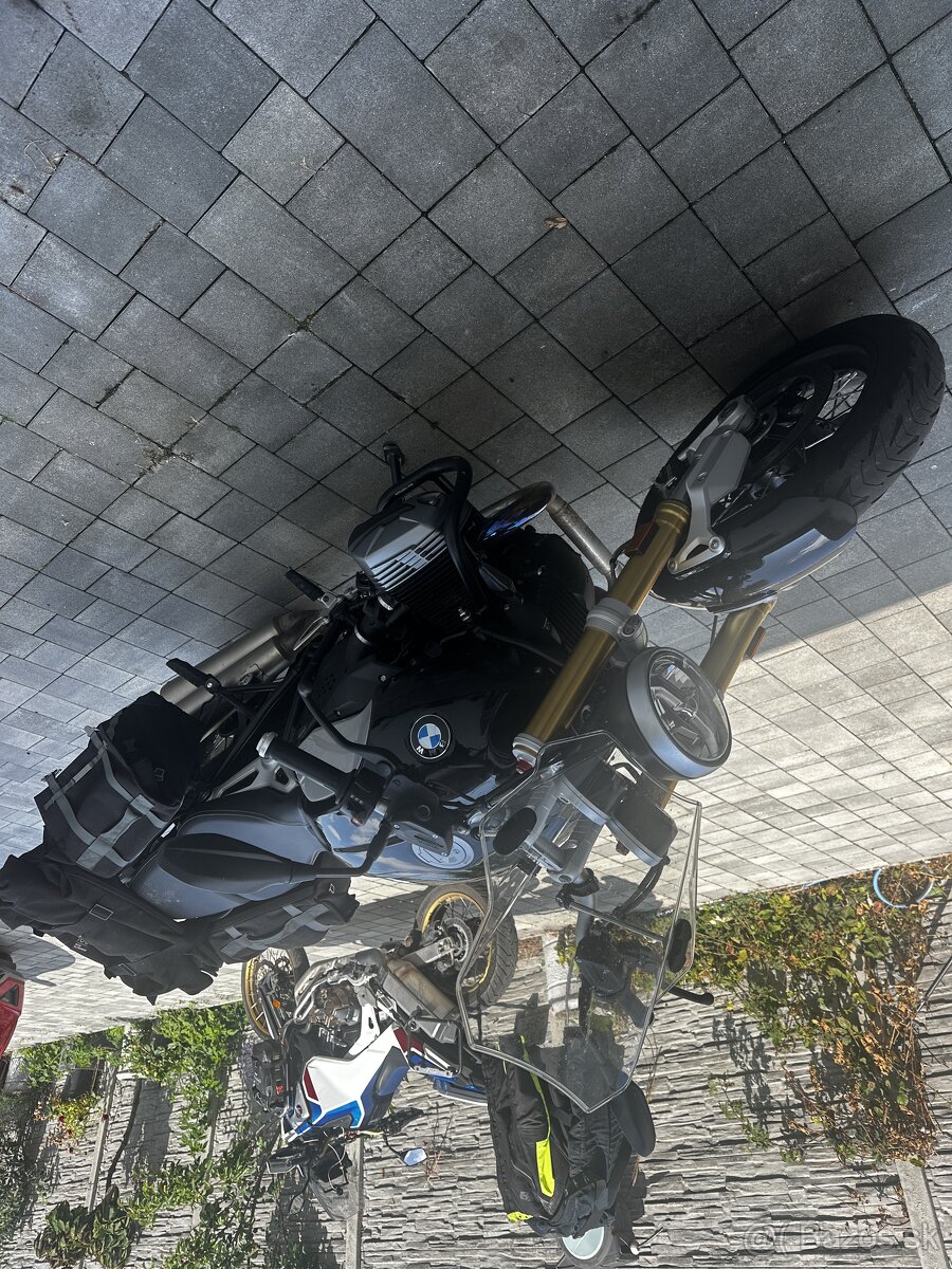 BMW R NINE T