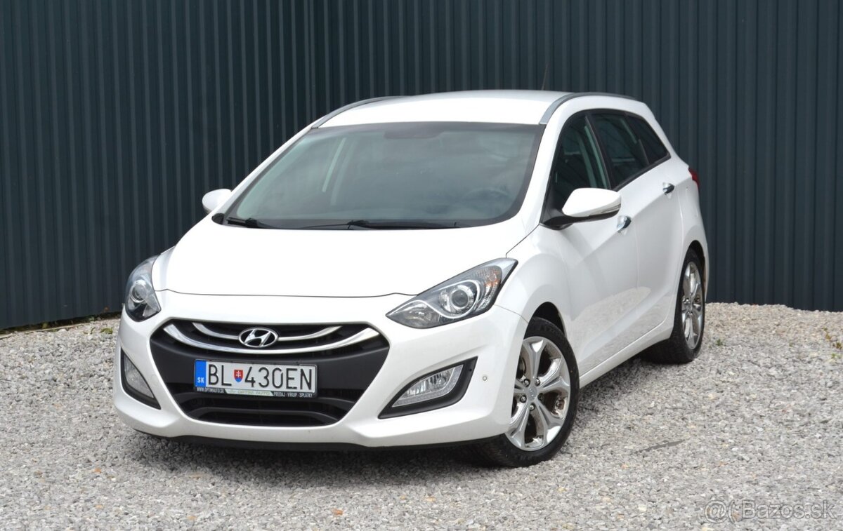 Hyundai i30 CW 1.6 CRDi, SR voz, 1. maj, TOP výbava, DPH