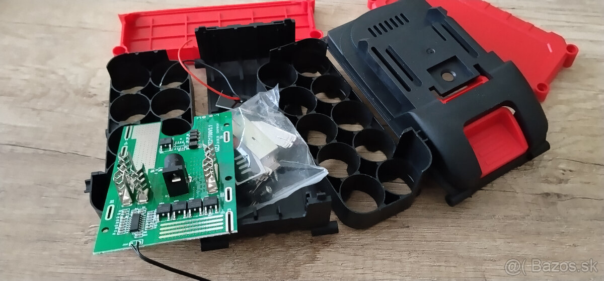 krabička akupack 10x LiOn 21700 pre Makitu