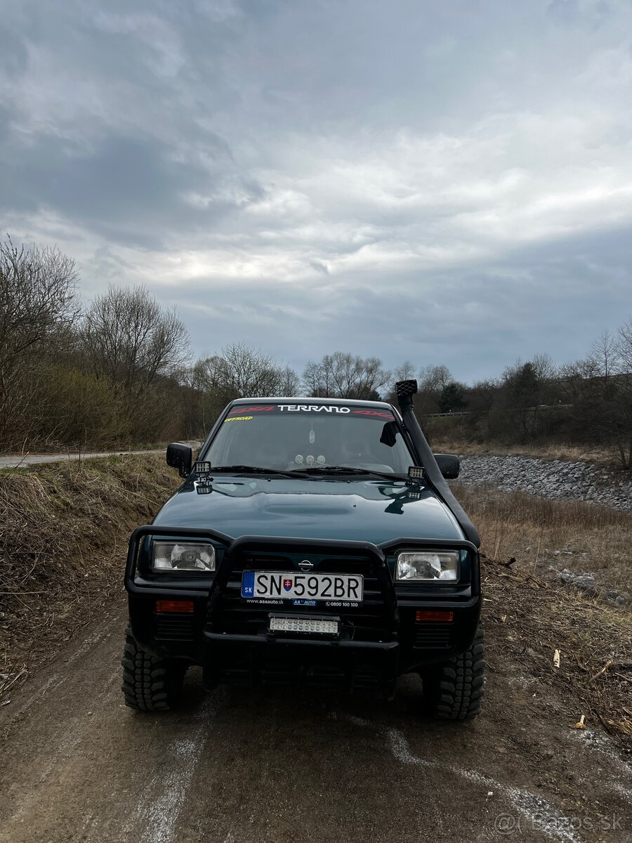 Nissan terrano 2 2.7td