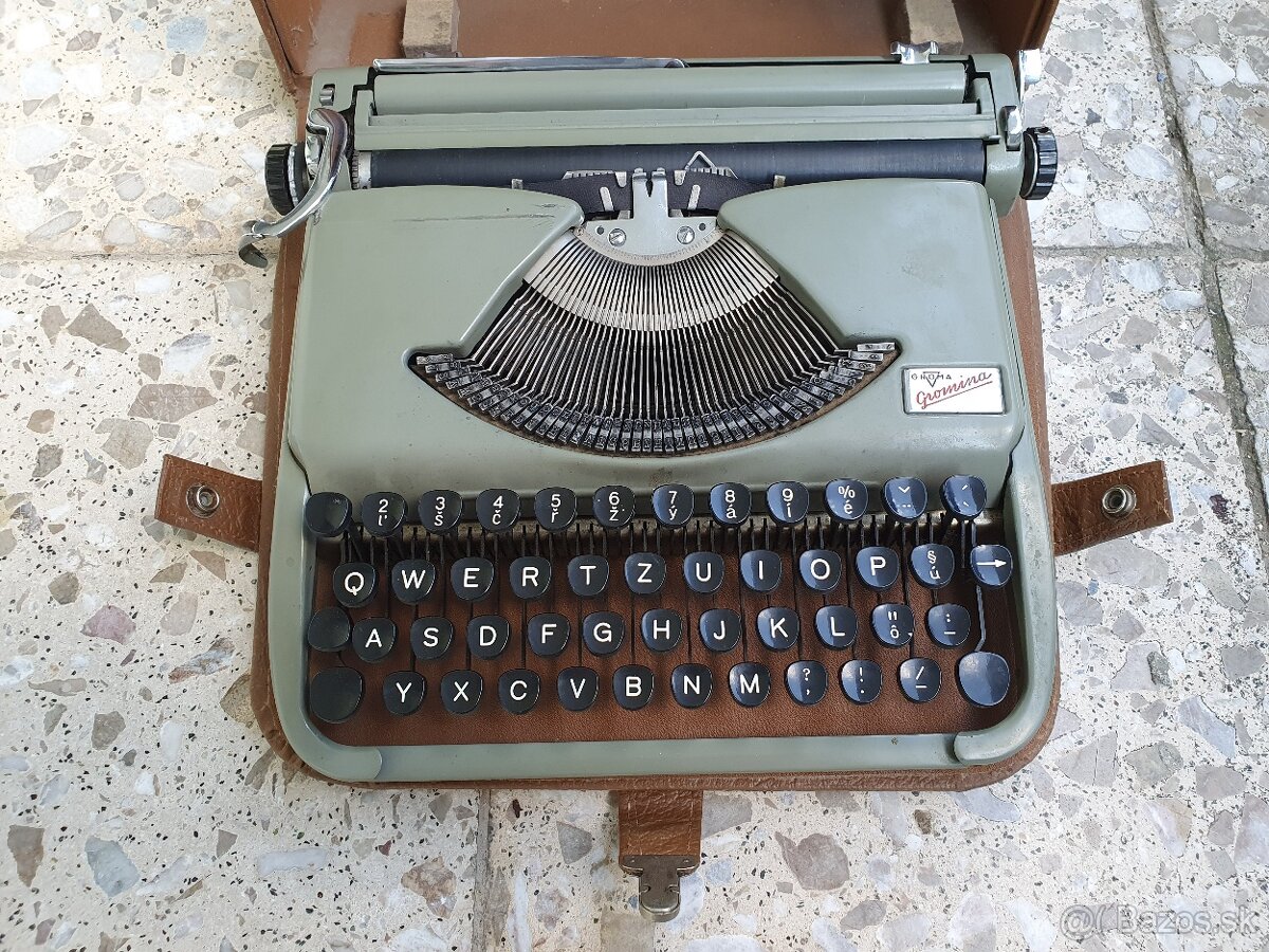 Pisaci stroj Gromina