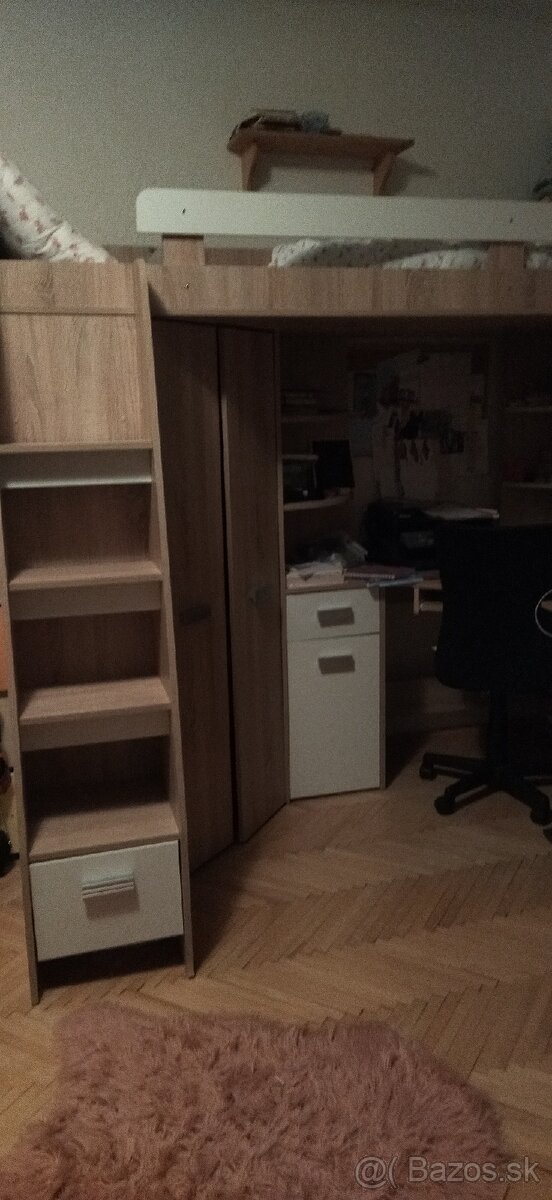 Zostava postele ,stolík do detskej izby