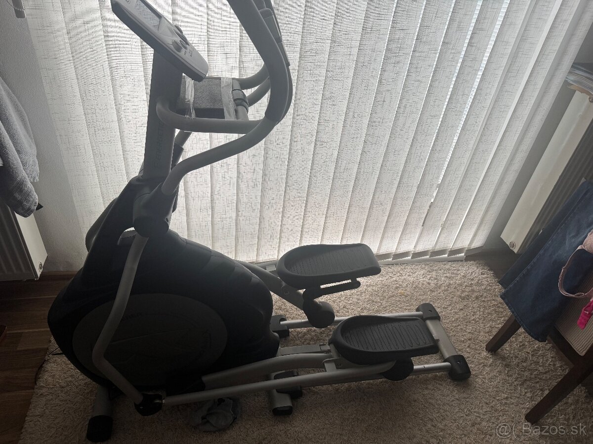 Trenažer elipticky do 120 kg