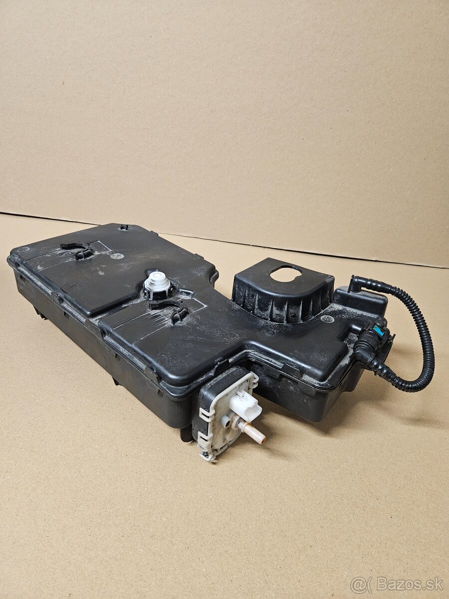 Nádržka eolys Peugeot 508