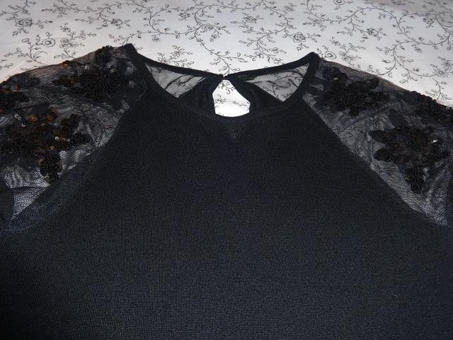 Predaj - čierne, jemne pletené dámske šaty