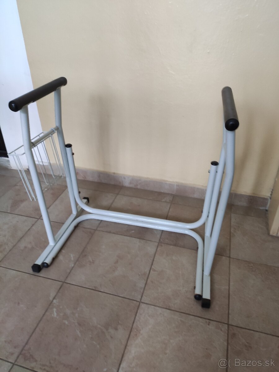 Pomocník na vstávanie