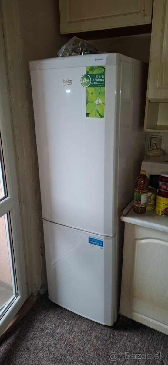Beko chladnicka + Whirlpool pracka