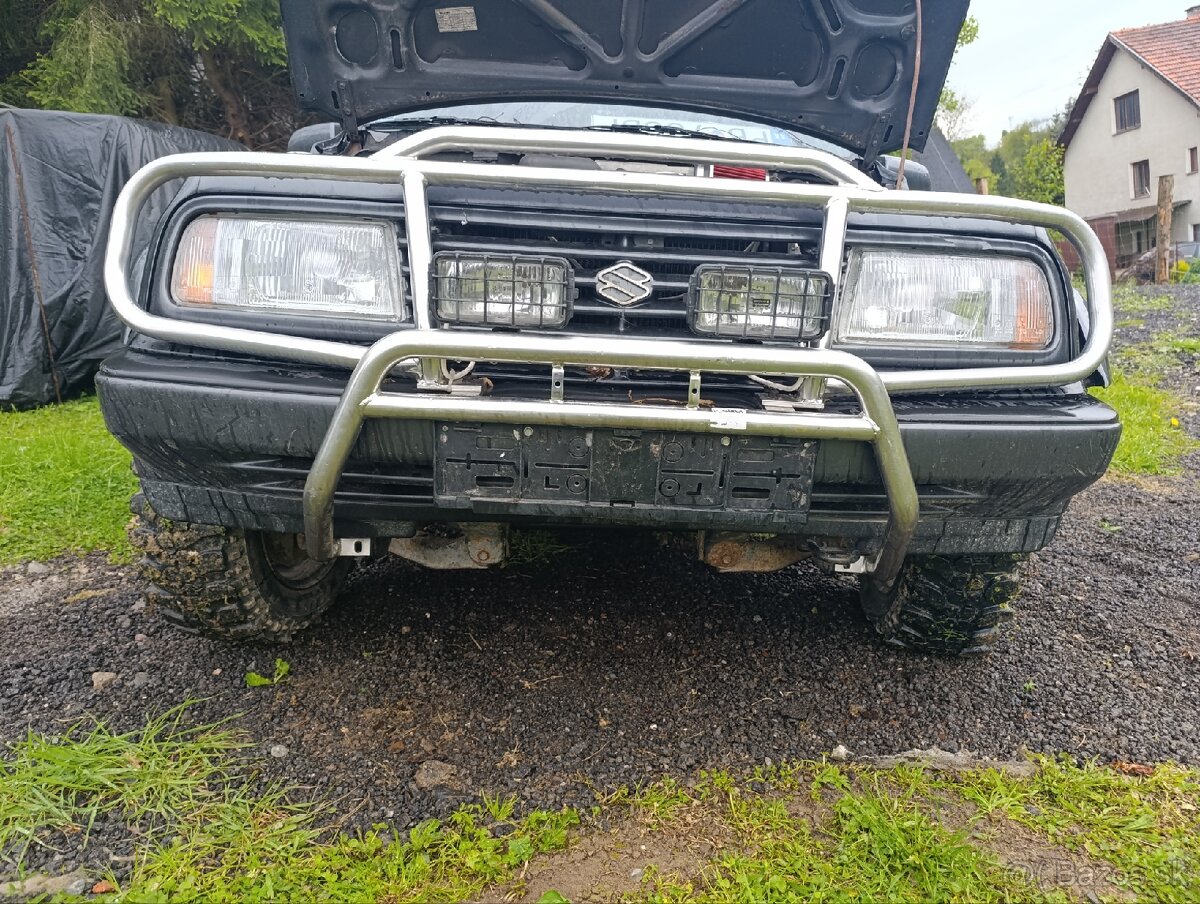 Suzuki Vitara predný rám