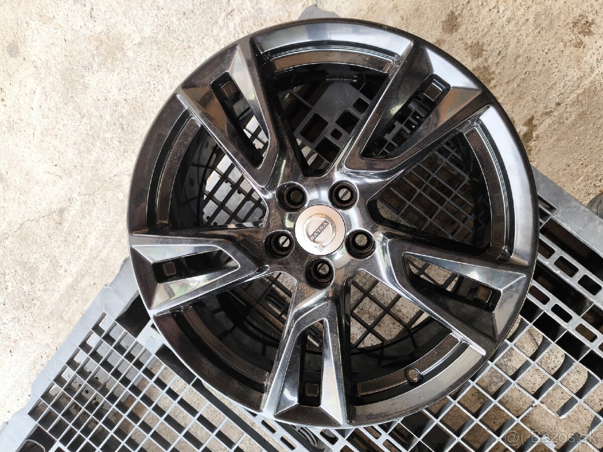 5x108 R18