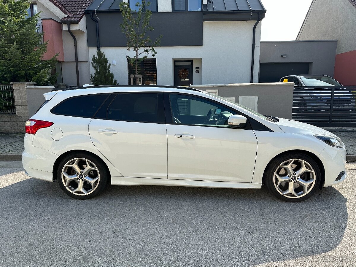 Ford Focus Combi 2.0 EcoBoost ST