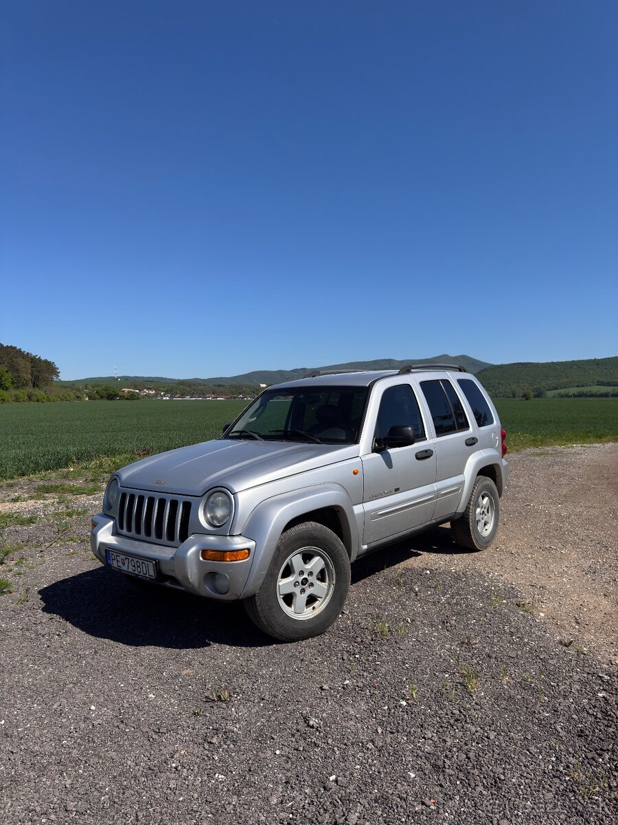 Jeep Cherokee 2.5CRD M5