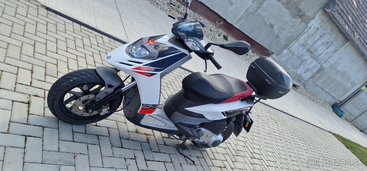 Predám Aprília SR 125 Motard 4T