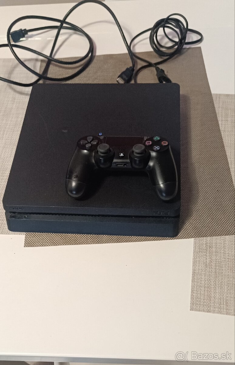 Playstation 4 Slim