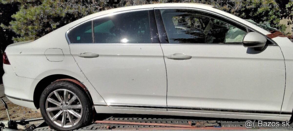 Volskwgen Passat B8 2.0 TDi 2018 predám DVERE zadný nárazník