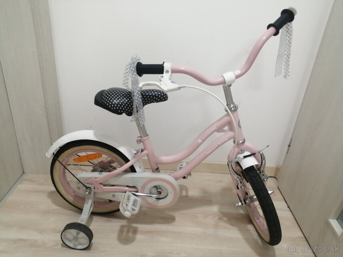 Ružový bicykel