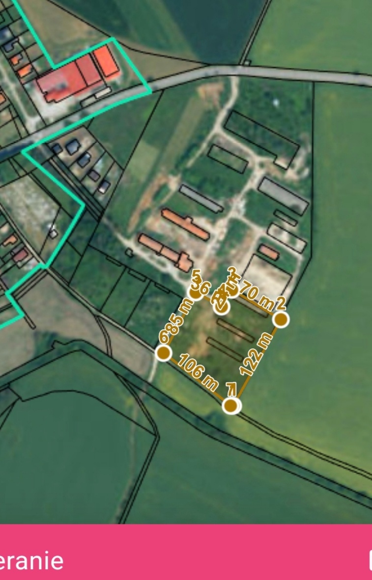 Predam pozemok 10 km od Levíc