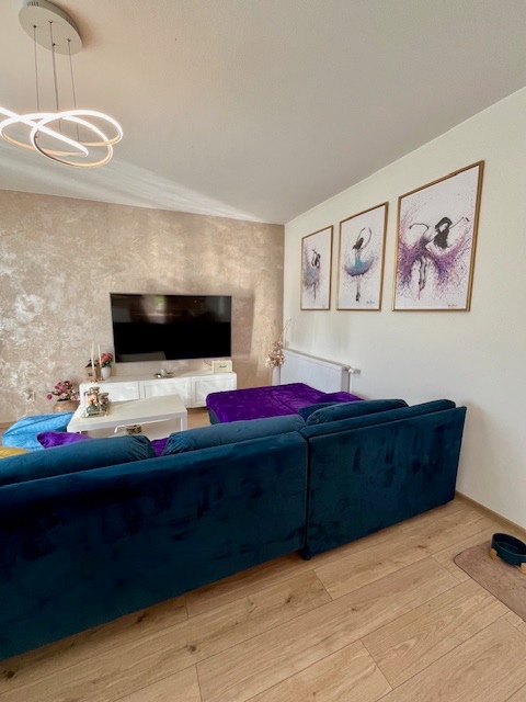 Útulný 3-izb. domček, Sľažany, 10,7á záhrada, zariadený