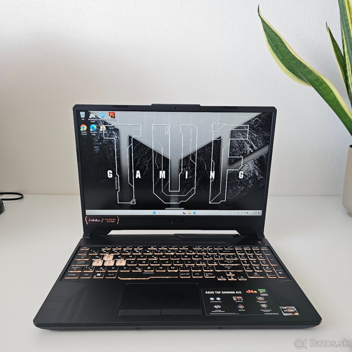 Herný notebook Asus Ryzen 5 RTX 3050 DDR5 16 GB 144 hz 15"6