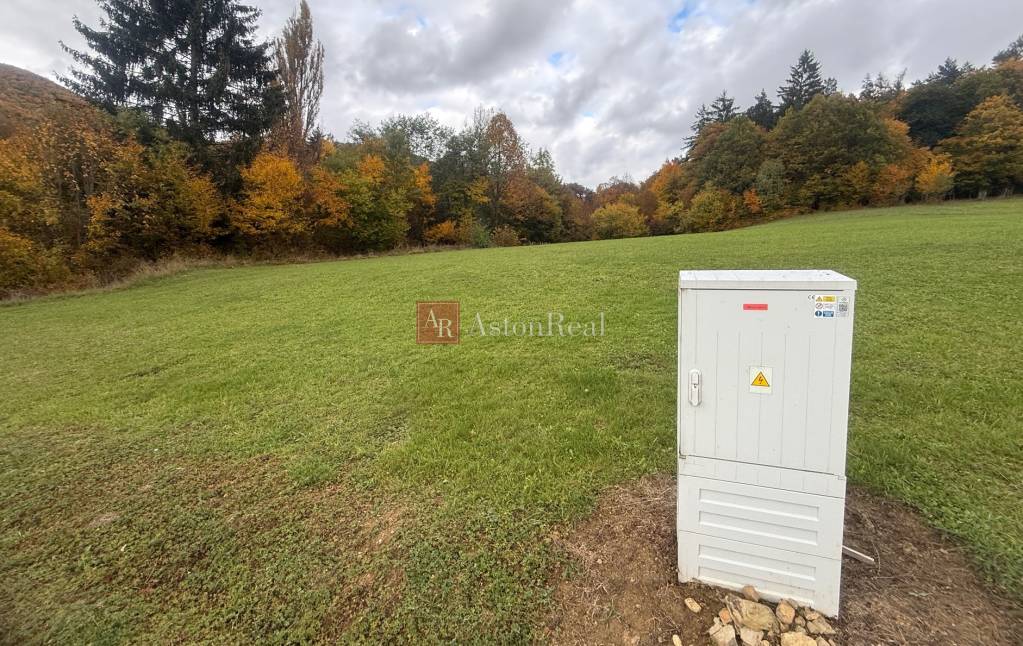 Očarujúci pozemok na výstavbu v lone prírody o rozlohe 1265m