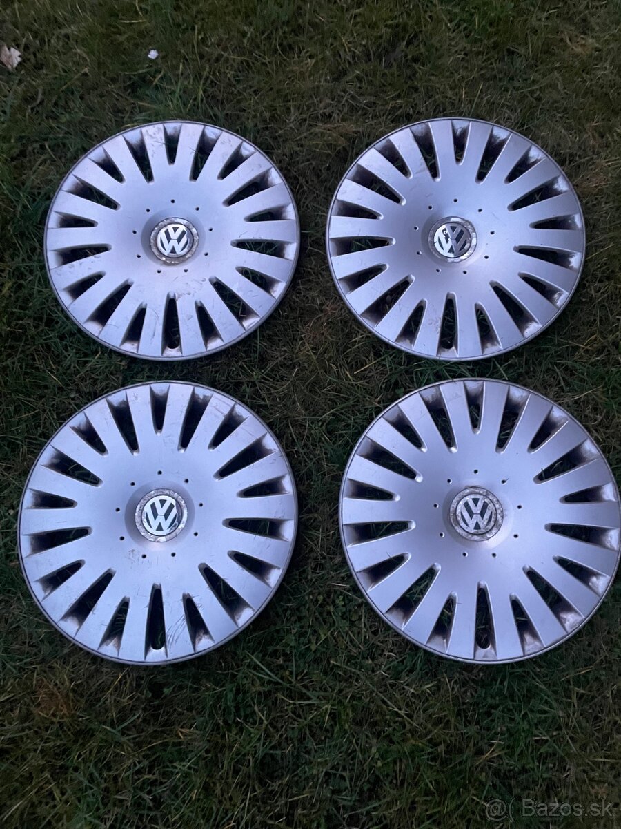 Volkswagen puklice R16