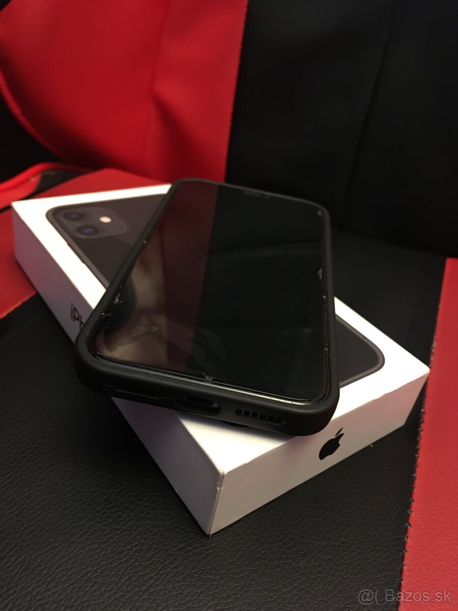 📱 iPhone 11 – 64GB