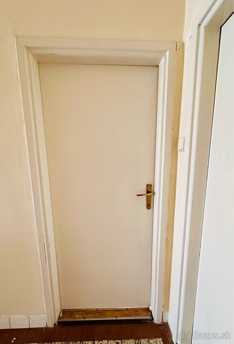 drevené interierové dvere+drevená zárubňa