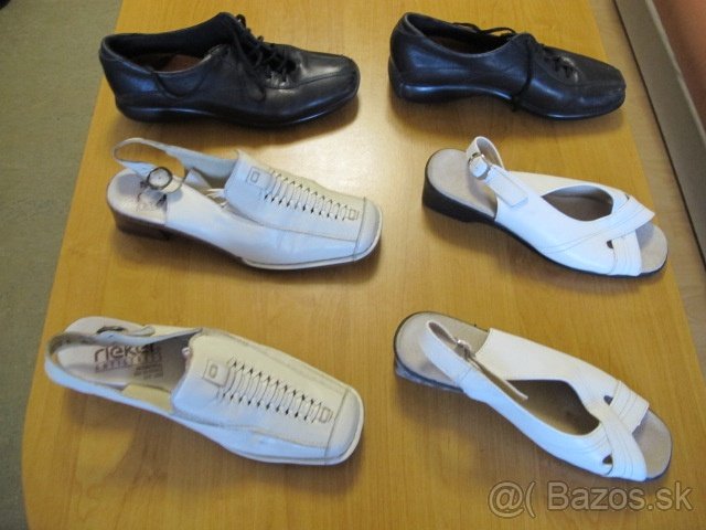 Čierne poltopánky, 2 x krémovo biele sandále