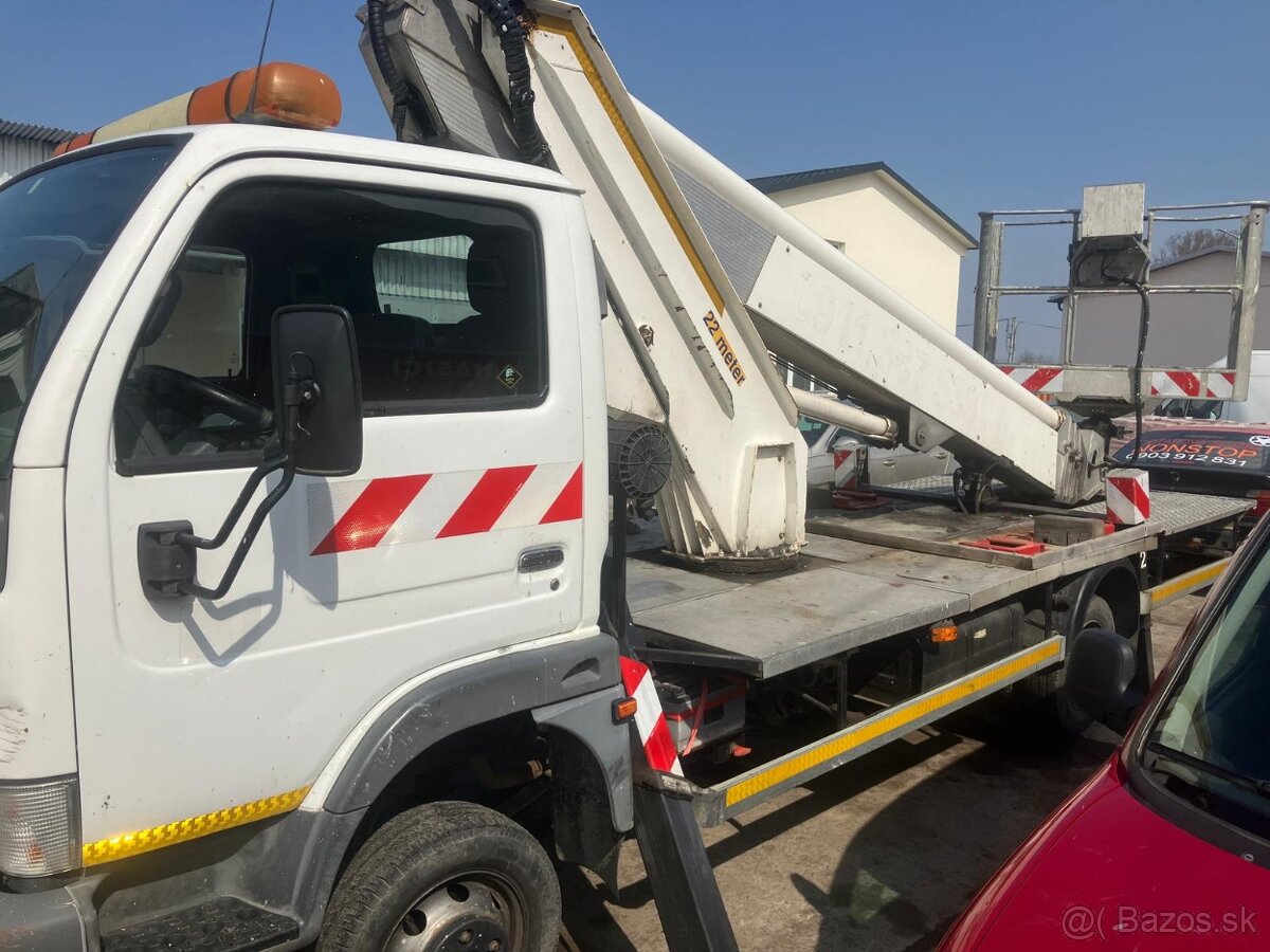 Montážna plošina 22 metrov Nissan Cabstar