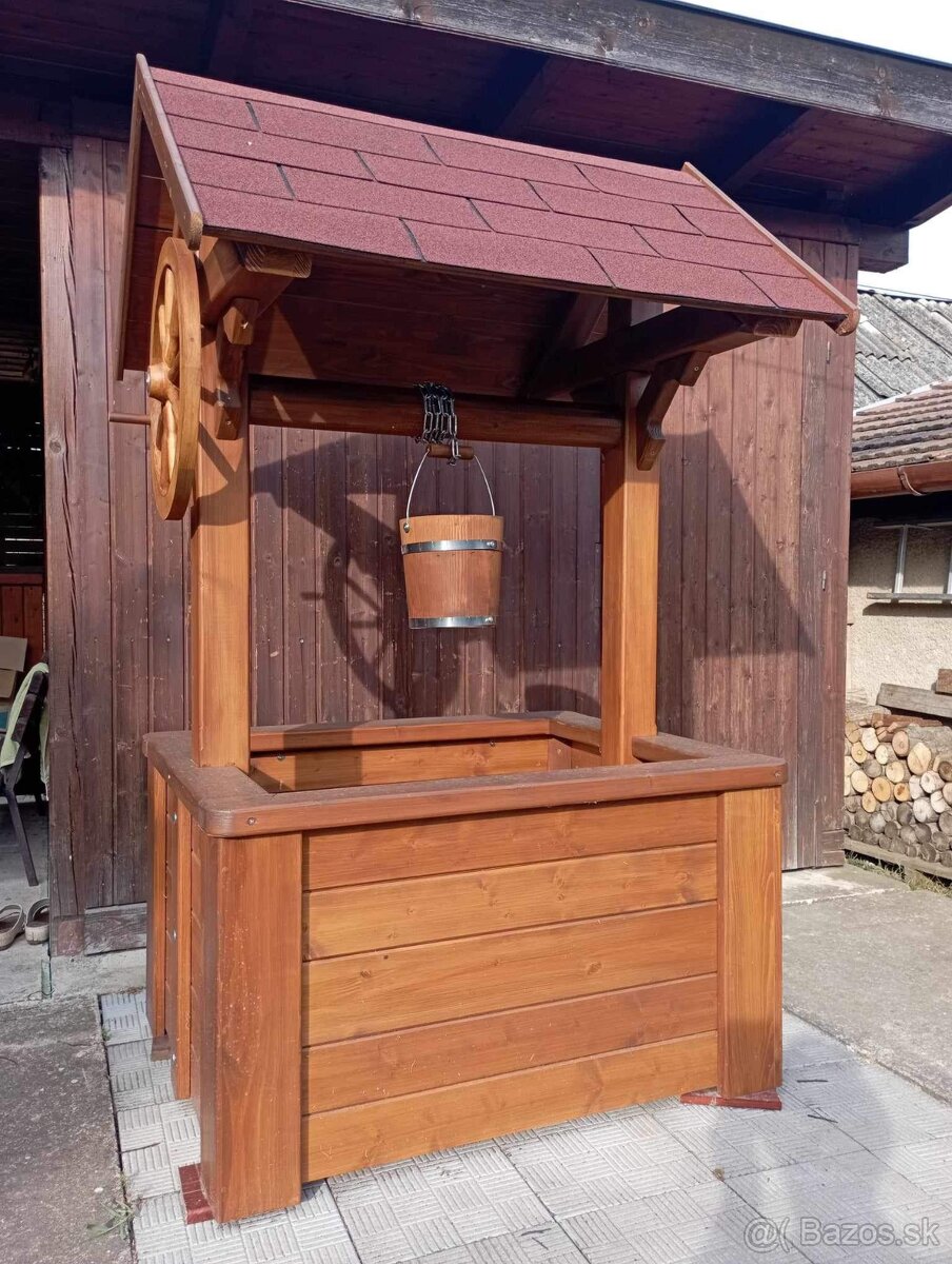 Predam peknú okrasnú studnu