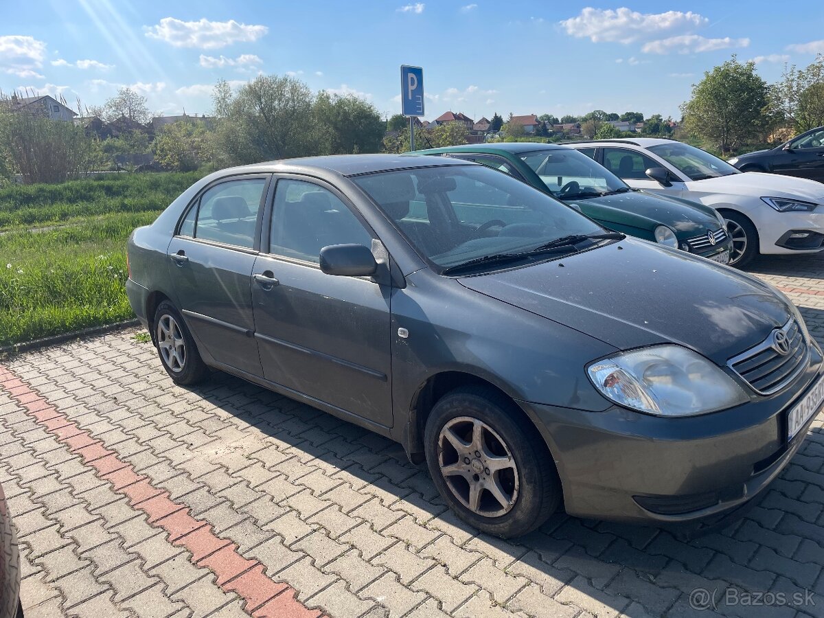 Predám toyota corolla 1.4i sedan rok 2003