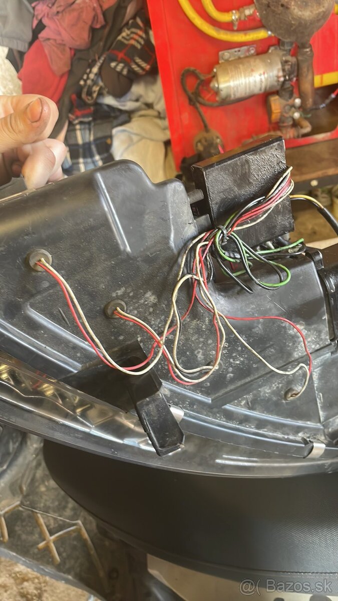 Predné Tube Lights svetlá na Audi A6 C6