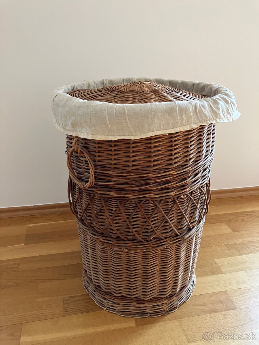 Pruteny kos na pradlo z vrboveho prutia