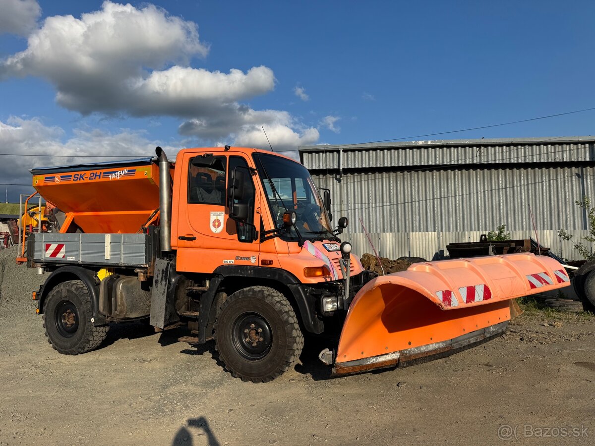 UNIMOG U300 sklapač 4x4 + zimná výbava