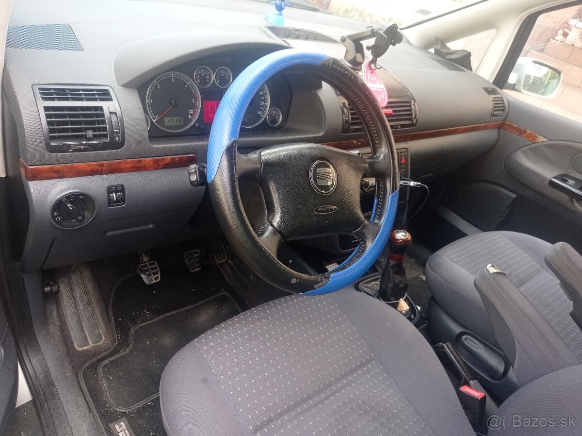 Vymením Seat Alhambra 1.9tdi 85kw 2001