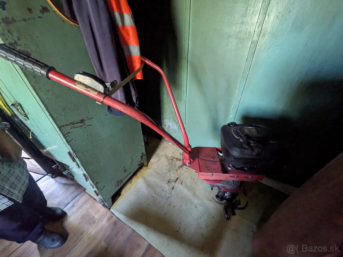 Predám rotavator briggs stratton 60ccm