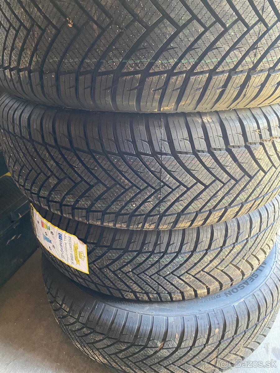 Pneu Imperial 235/65R17