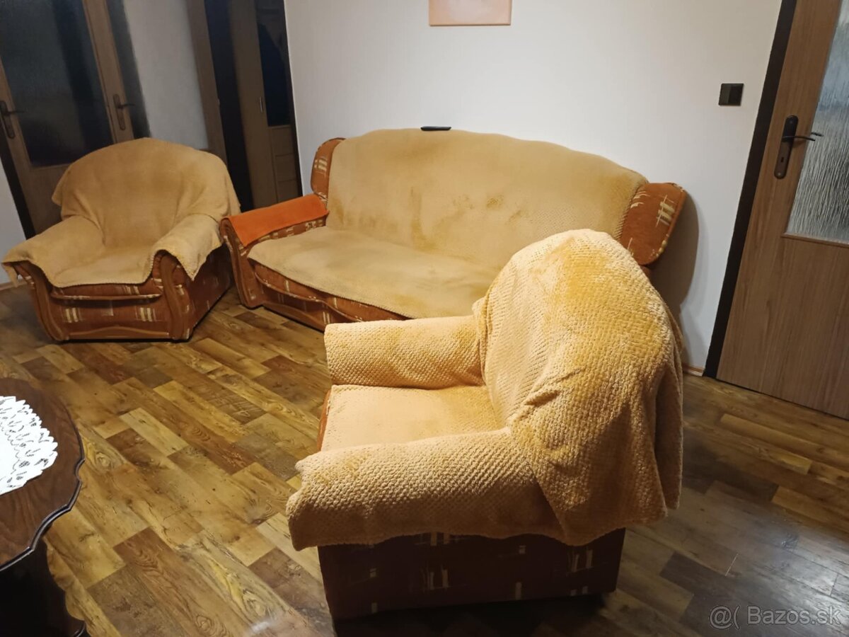 Darujem sedačku súpravy .