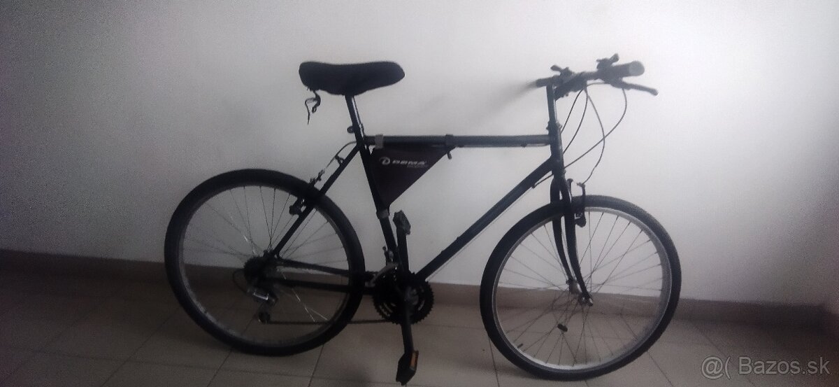 Predám čierny horsky bicykel 26" kolesa. Prevod 3x6. Servis