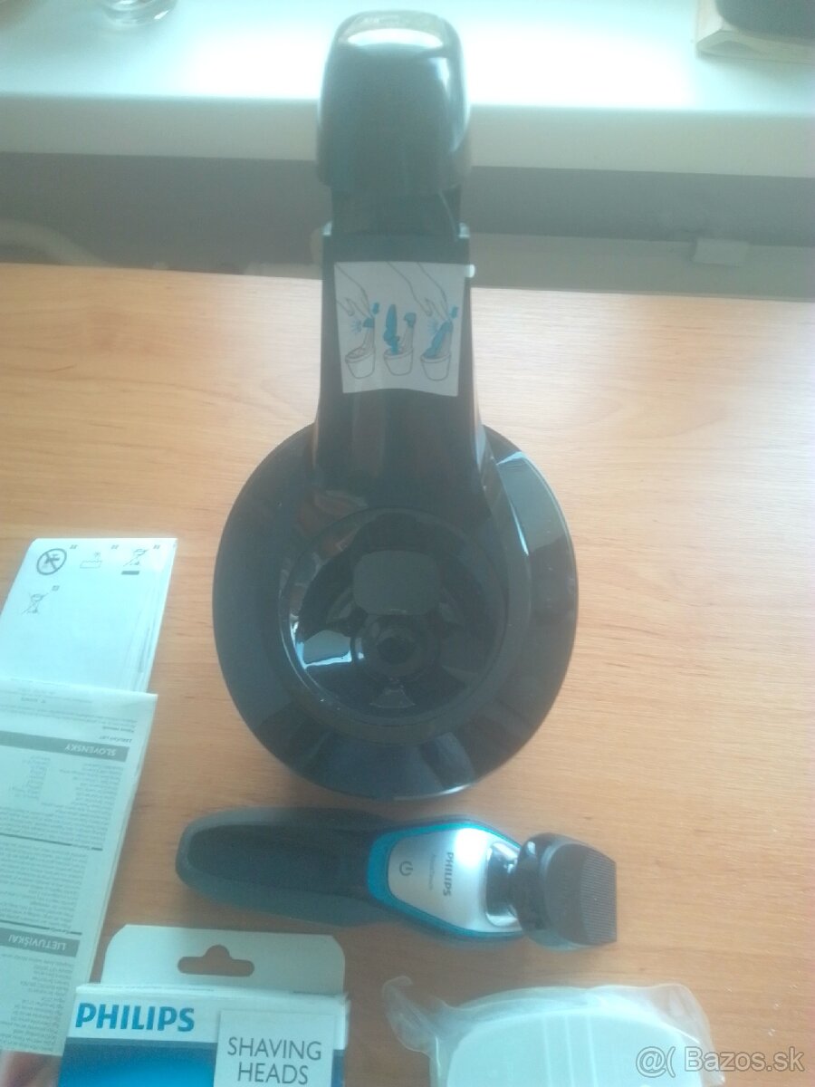 Holiaci strojček PHILIPS S 5400