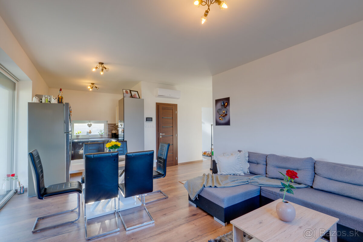 Unikátny 4-izbový Rodinný dom v Topoľnici s tep. čerpadlom✅