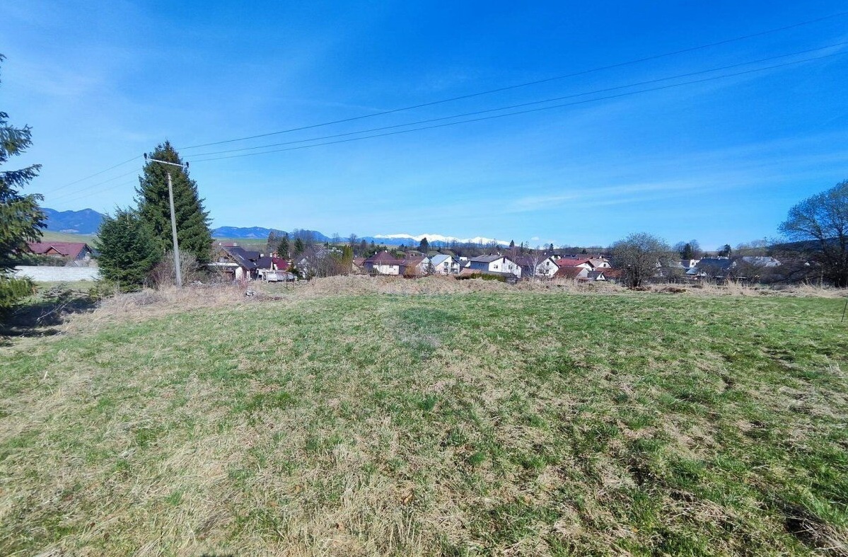 Na predaj stavebný pozemok o výmere 1518m2