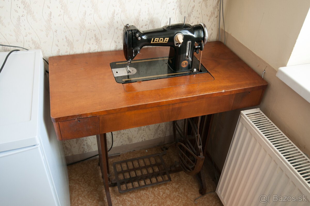 Predám šijaci stroj